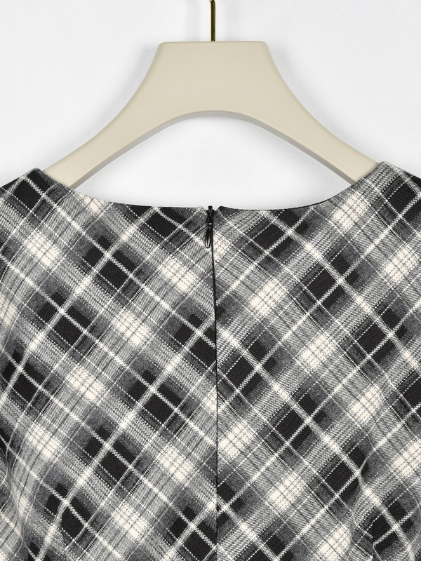 スクエアネックフレアワンピース 詳細画像 フラワー 16