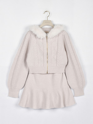 ニットフーディーセットアップ