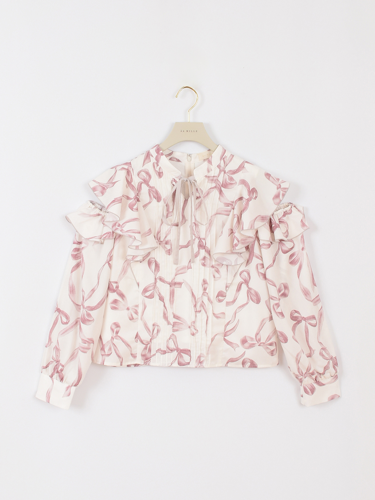 アンミール　ショルダーカットブラウス　オフホワイト アンミール ショルダーカットブラウス オフホワイト - メルカリ