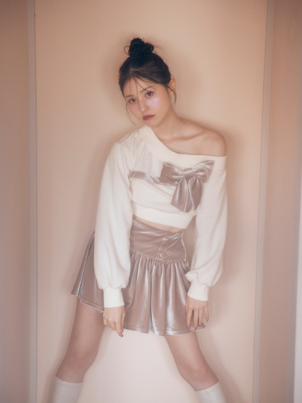 Ribbon One shoulder Sweat 詳細画像 クリーム 11