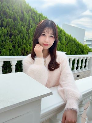 フェザーニットフーディー