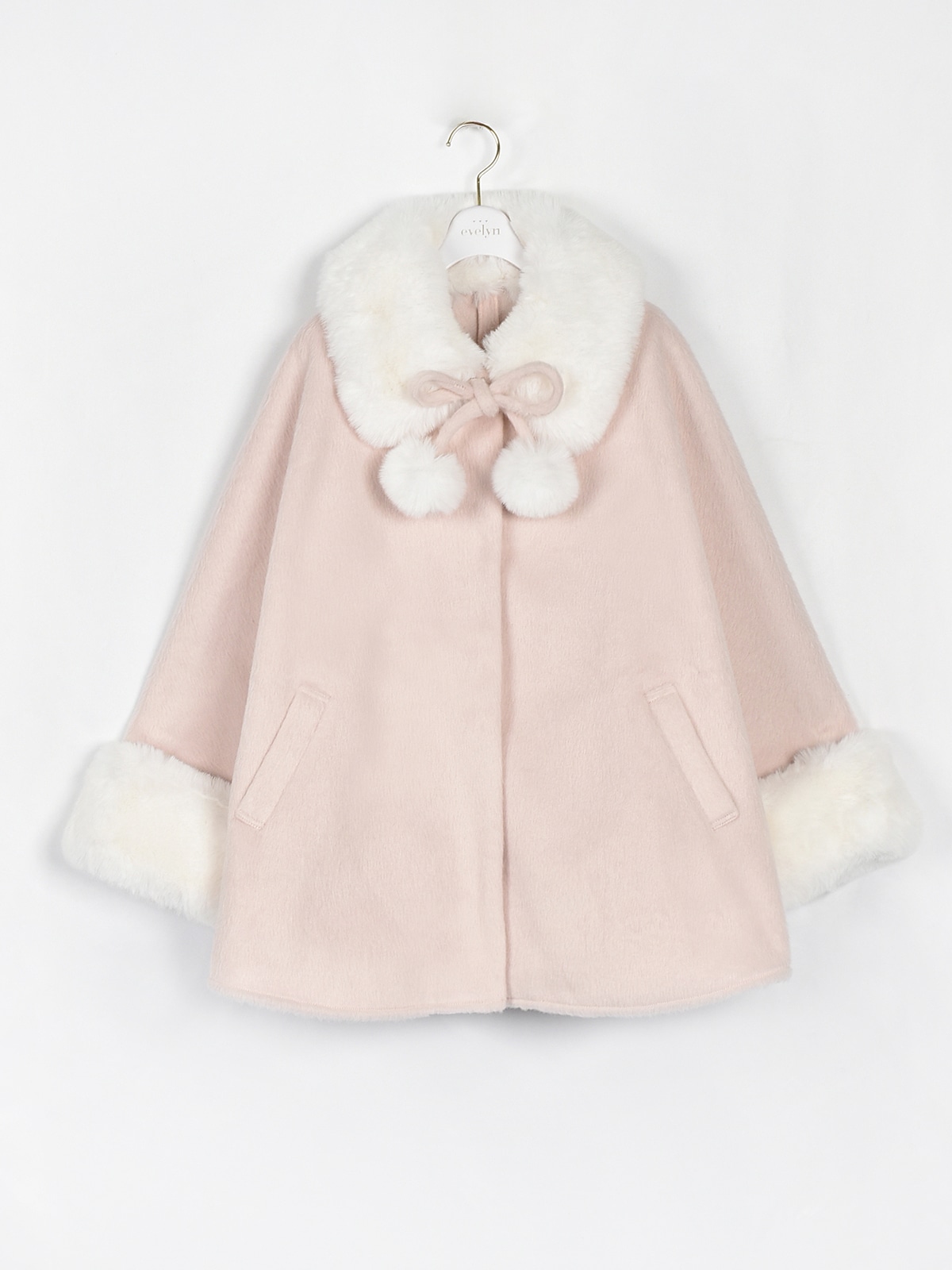 ♡新品未使用♡タグ付き♡完売品！♡evelyn エブリン ビジューポンチョコート リボンポンチョコート｜evelyn（エブリン）公式通販サイト