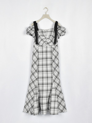 リボンオフショルカットワンピース