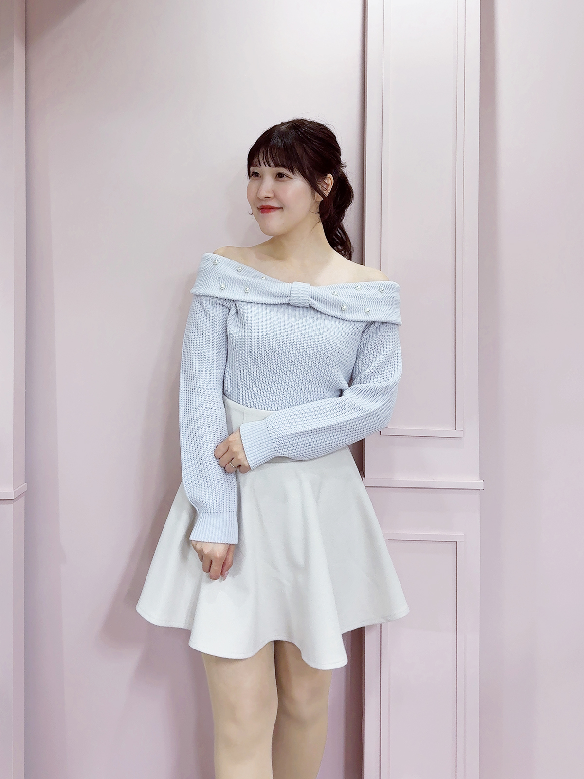 リボンパールオフショルニット｜evelyn（エブリン）公式通販サイト