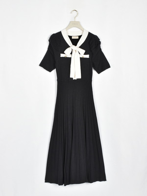 バイカラーフレアニットワンピース