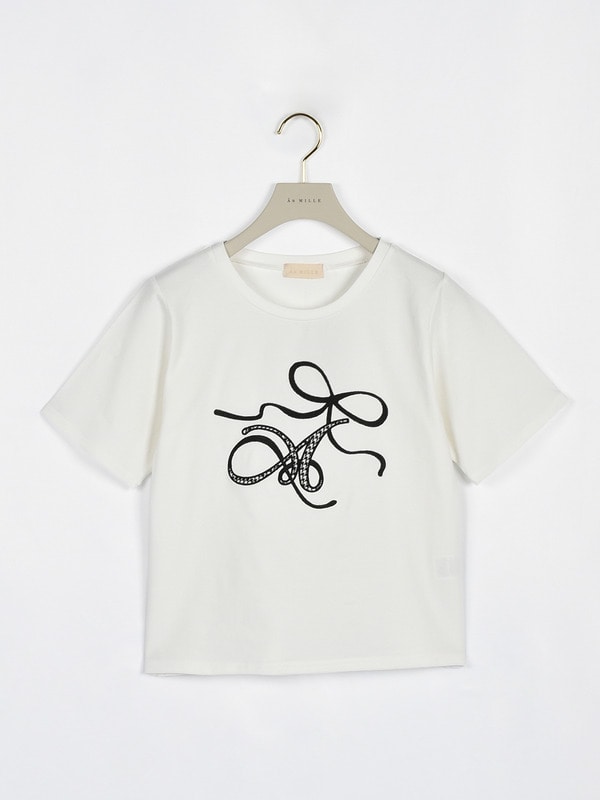 リボンロゴ刺繍Tシャツ｜evelyn（エブリン）公式通販サイト