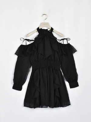 コールドショルダーフリルワンピース