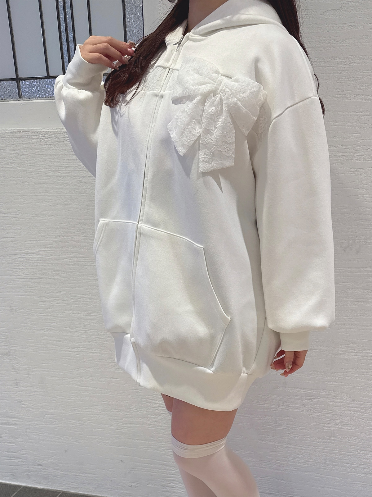 evelyn レースアップ パーカー 新品タグ付き evelyn池袋店 Spring Collection🧸𓂃𓈒𓏸 本日入荷しました 袖レース
